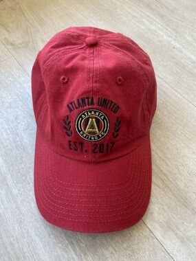 Atlanta United FC MLS Dad Hat Red Strapback Cap Est 2017 Soccer Fan Gear EUC
